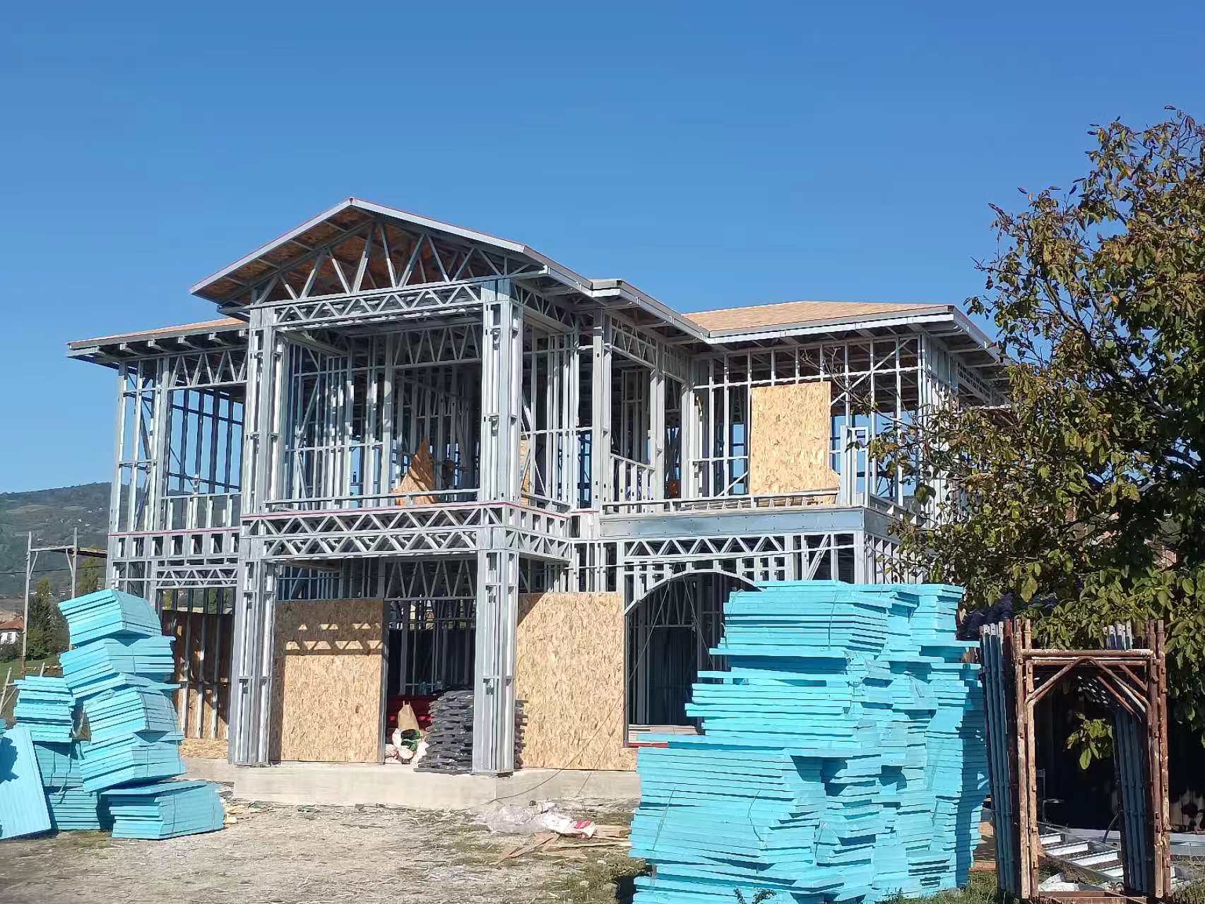 睿捷輕鋼別墅施工現(xiàn)場 睿捷輕鋼別墅施工現(xiàn)場